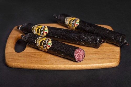 Salami-biale-z-miesem-jelenia.jpg